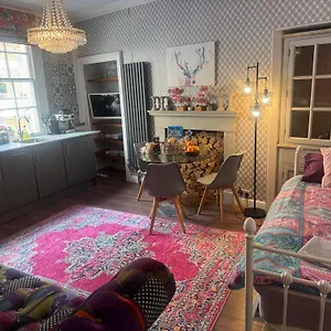 Apartamento Georgian At Thomas Street Double Bedroom And Two Single Trundle Beds